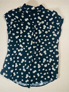 Daisy Print Short Sleeve Blouse - Black